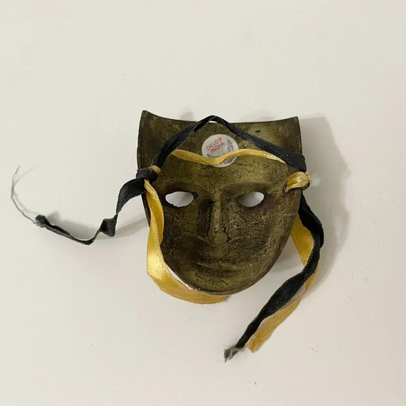 Vintage Brass Small Mask Delgif India Wall Decor - Picture 6 of 16